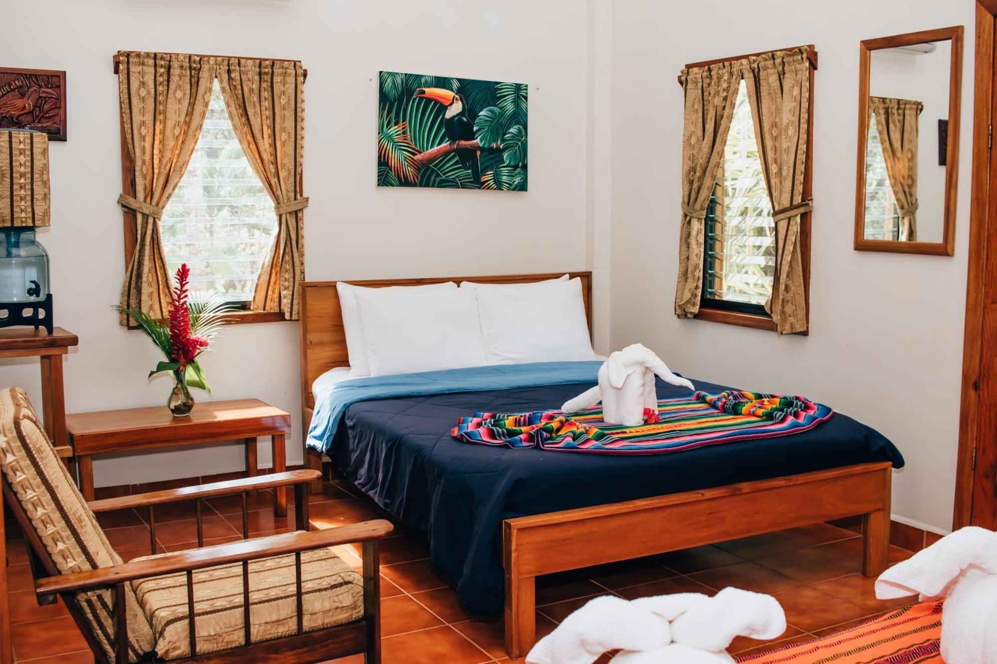 Mariposa Jungle Lodge San Ignacio Room photo